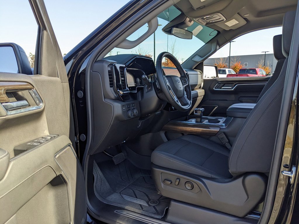 Used 2024 Chevrolet Silverado 1500 RST w/ Protection Package image 39