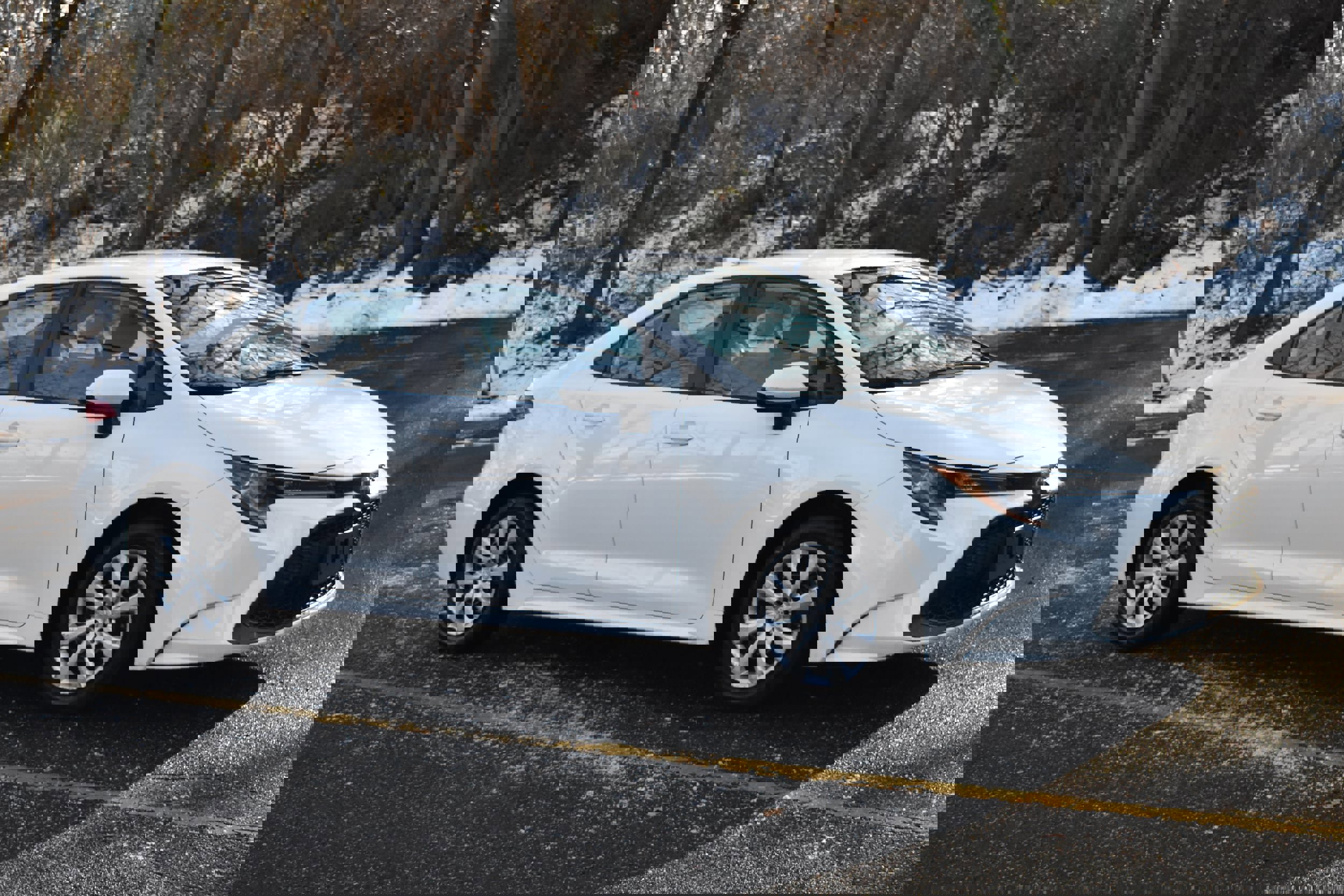 Used 2022 Toyota Corolla LE image 12