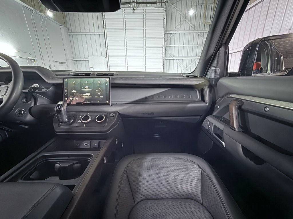 Used 2023 Land Rover Defender 110 X image 43