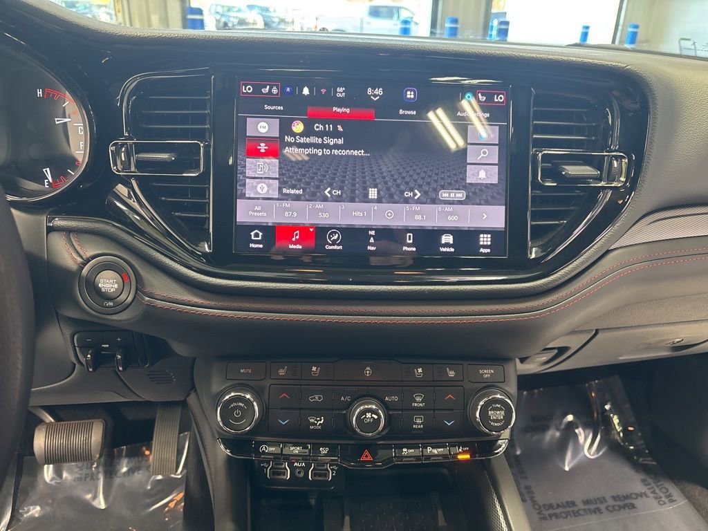 Used 2025 Dodge Durango GT AWD/4WD image 26