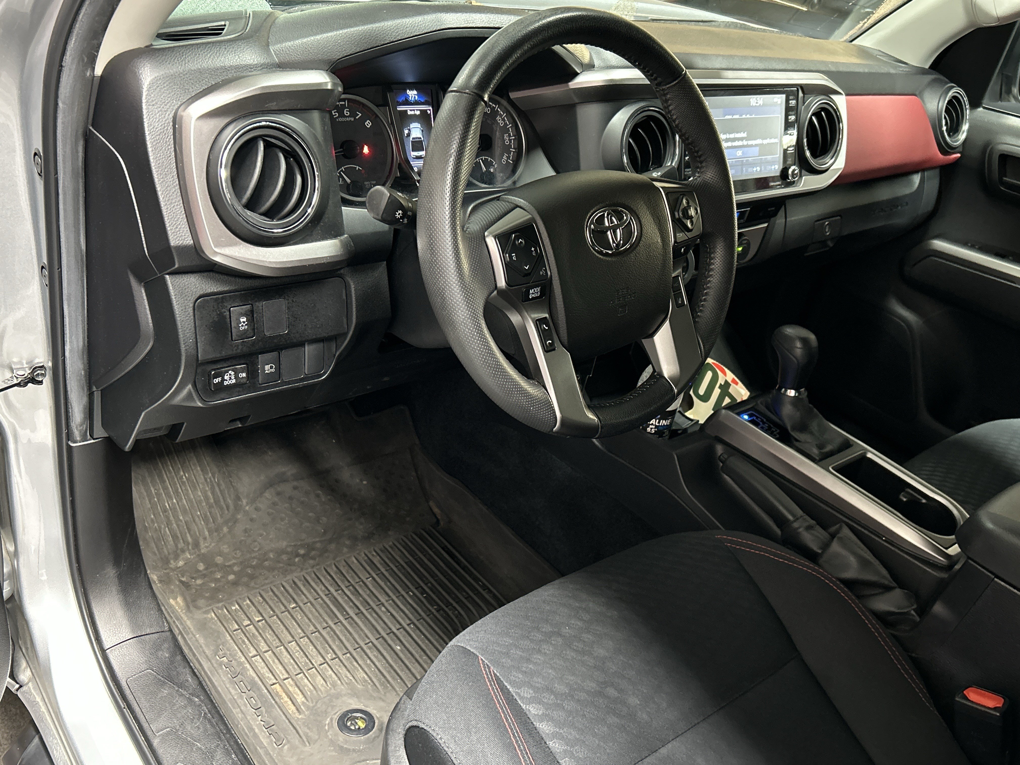 Used 2022 Toyota Tacoma SR5 w/ Technology Package RWD image 9