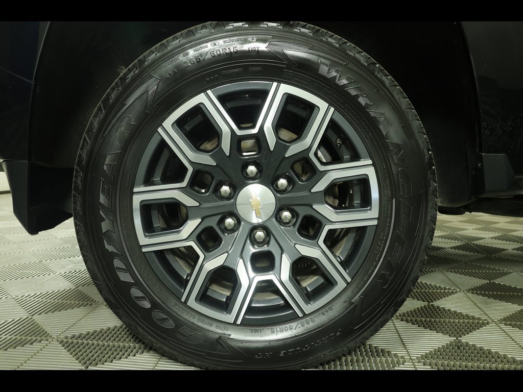 Used 2023 Chevrolet Colorado LT w/ LT Convenience Package III image 6