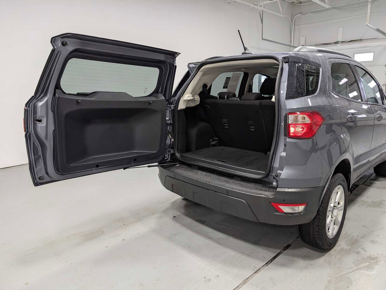 Used 2021 Ford EcoSport SE image 36