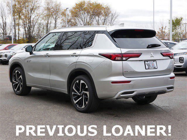 Used 2025 Mitsubishi Outlander SEL image 5