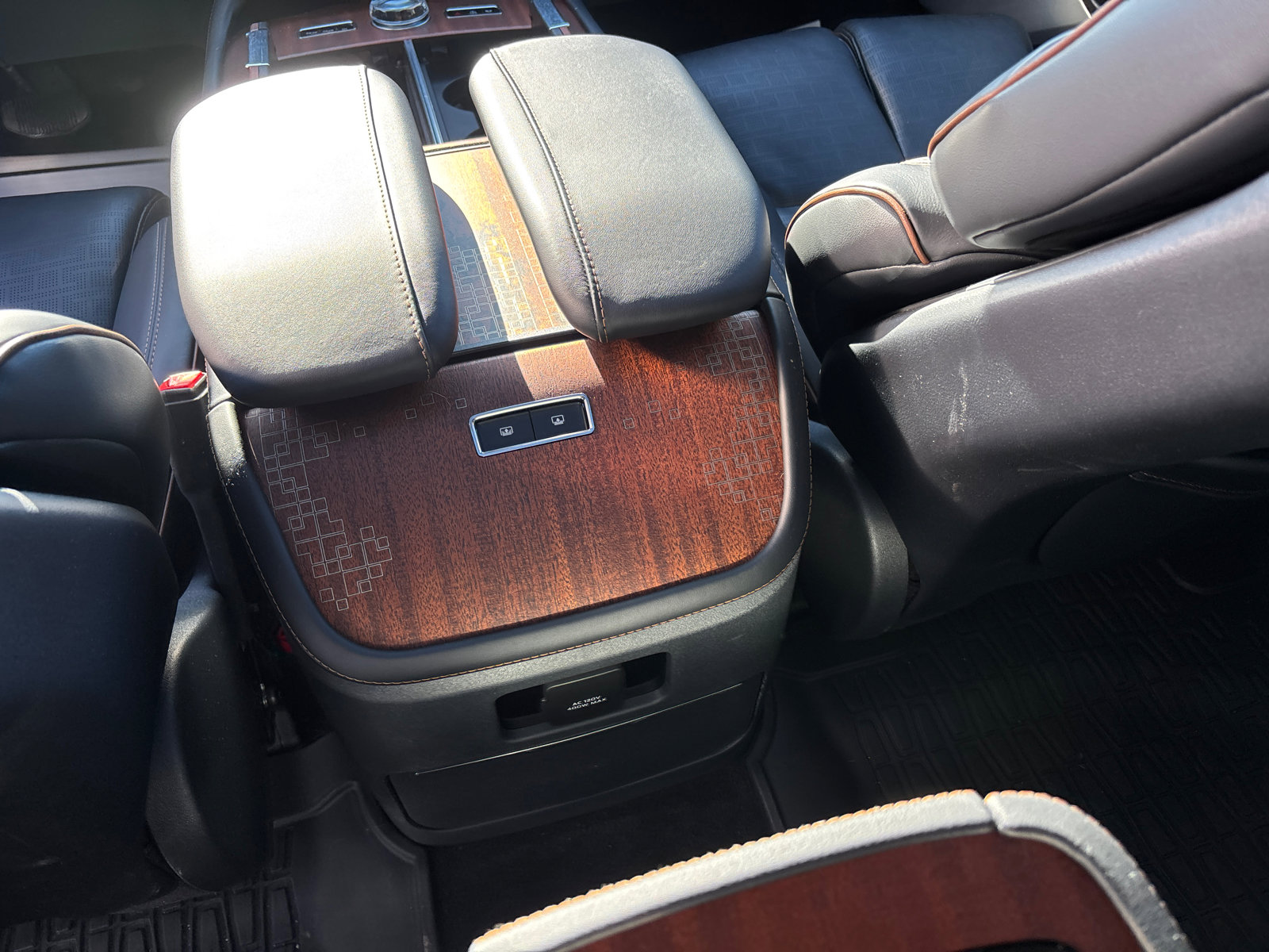 New 2025 Lincoln Navigator L Black Label AWD/4WD image 32