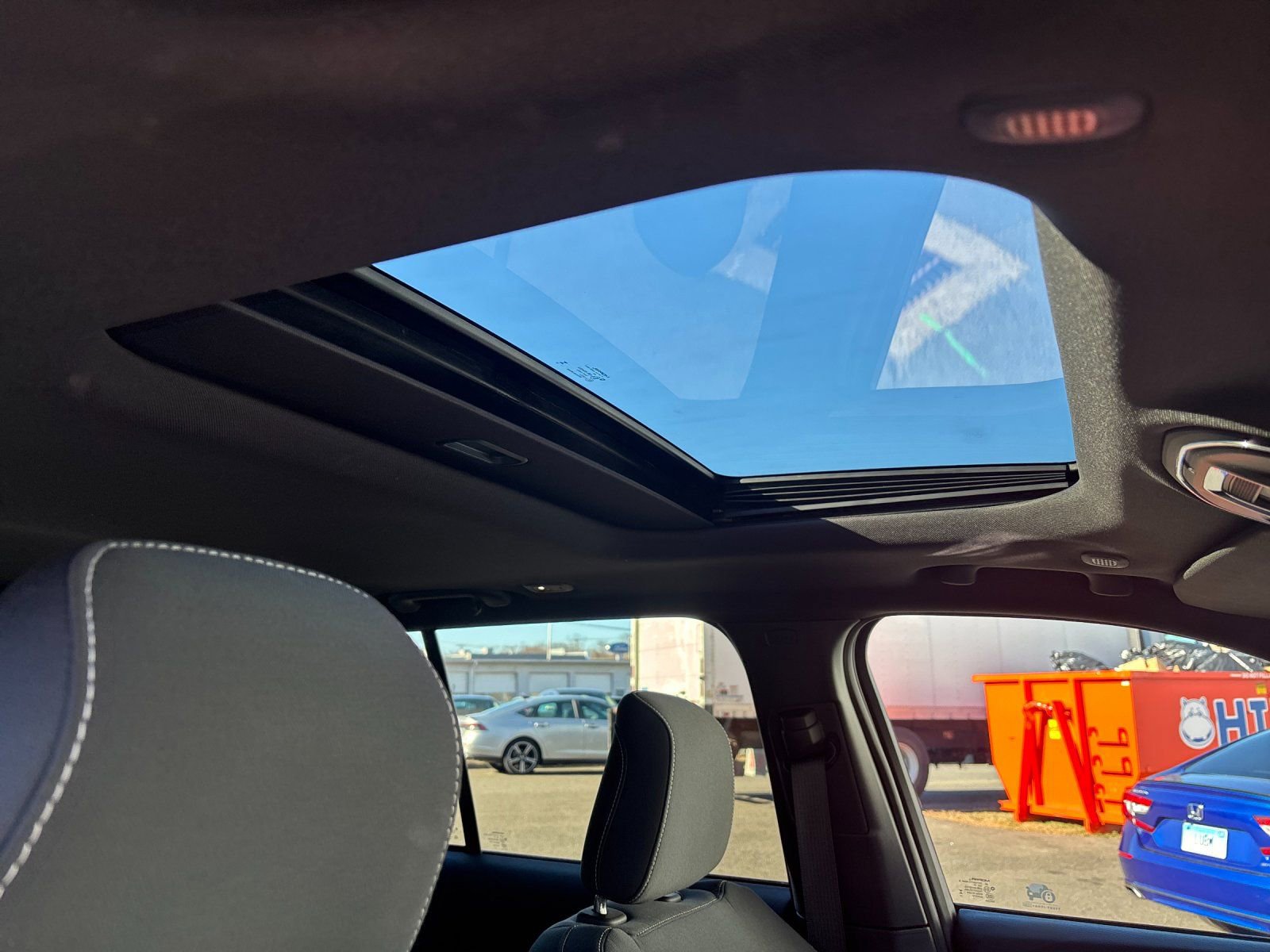 Used 2024 Jeep Grand Cherokee Laredo X w/ Luxury Tech Group I image 18