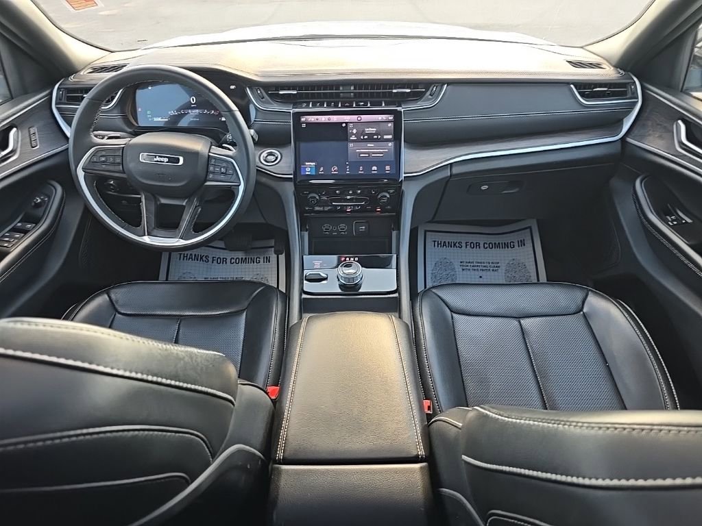 Used 2024 Jeep Grand Cherokee L Limited w/ Luxury Tech Group II AWD/4WD image 27