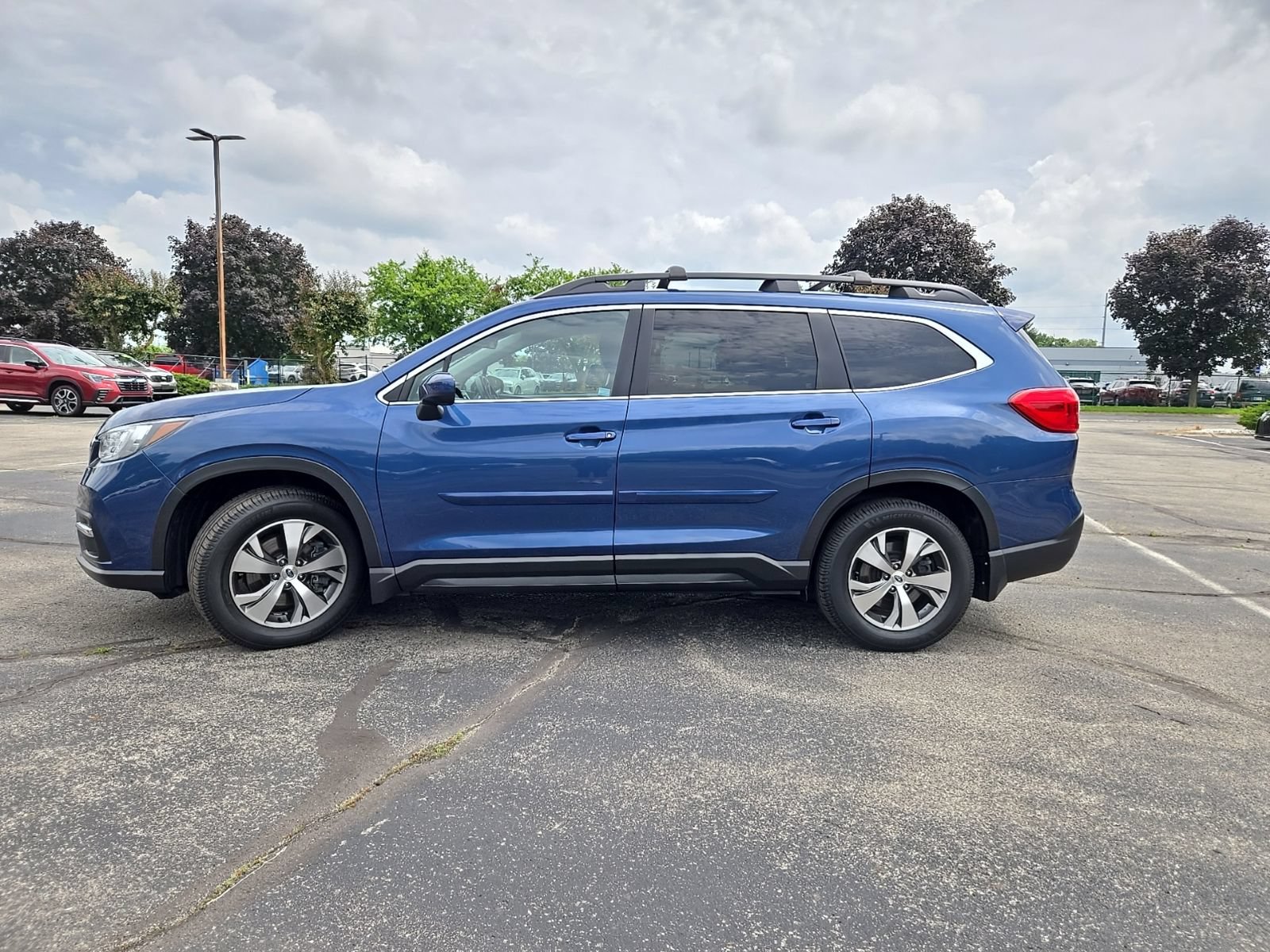Used 2021 Subaru Ascent Premium w/ Convenience Package AWD/4WD image 7