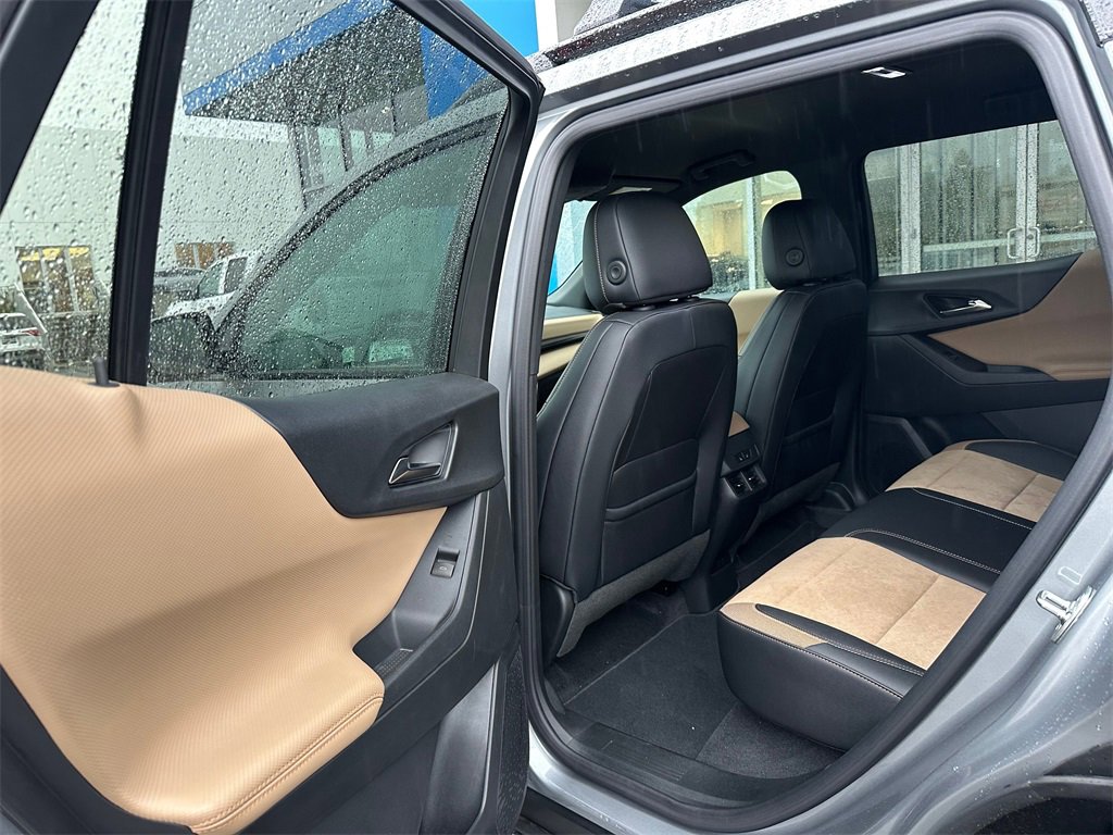 Used 2026 Chevrolet Equinox ACTIV w/ Convenience Package III image 16