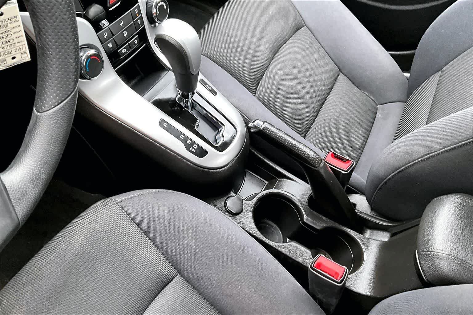 Used 2016 Chevrolet Cruze LT w/ Enhanced Safety Package FWD image 17
