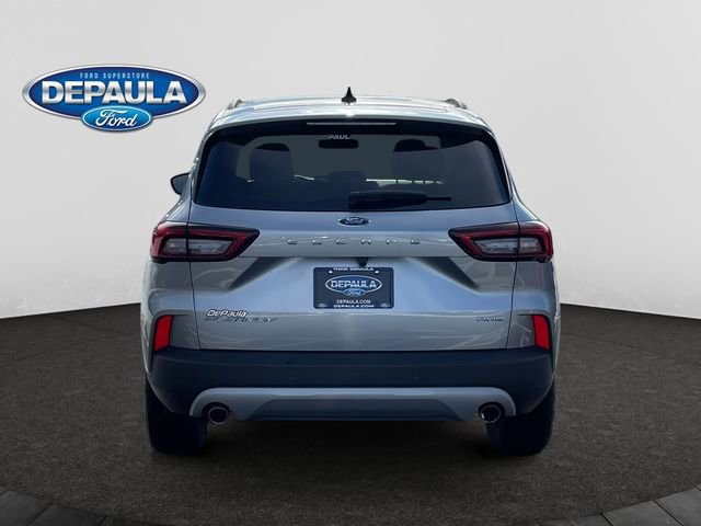 Used 2023 Ford Escape Platinum image 5