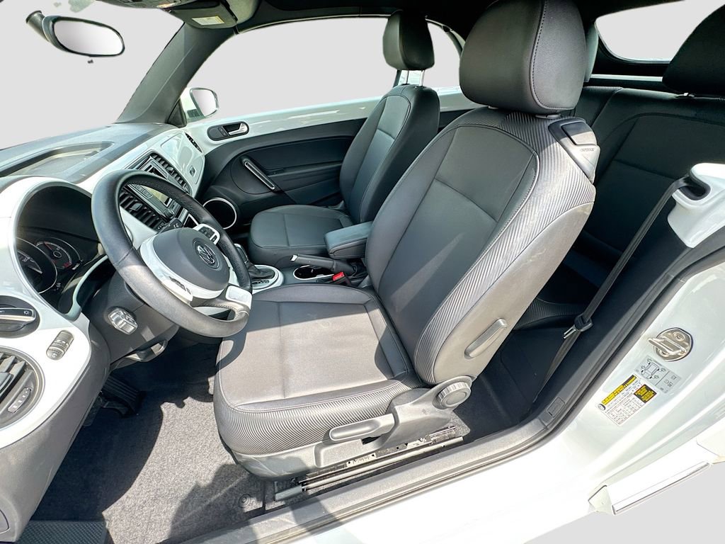 Used 2019 Volkswagen Beetle 2.0T S image 24