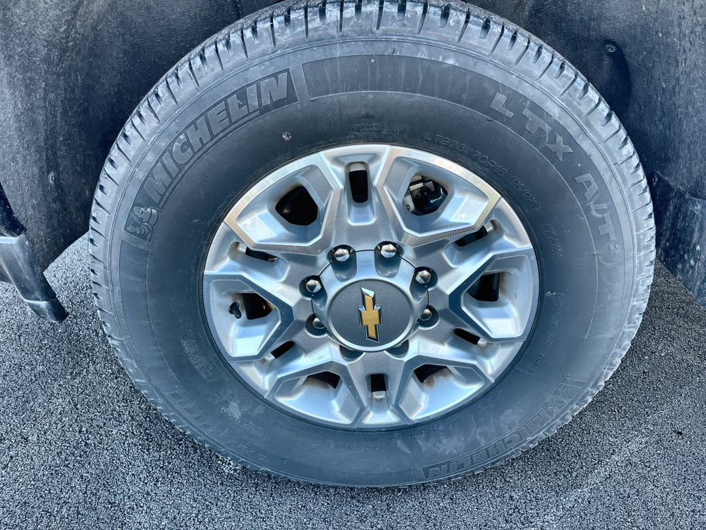Certified 2022 Chevrolet Silverado 3500 W/T w/ WT Convenience Package AWD/4WD image 30