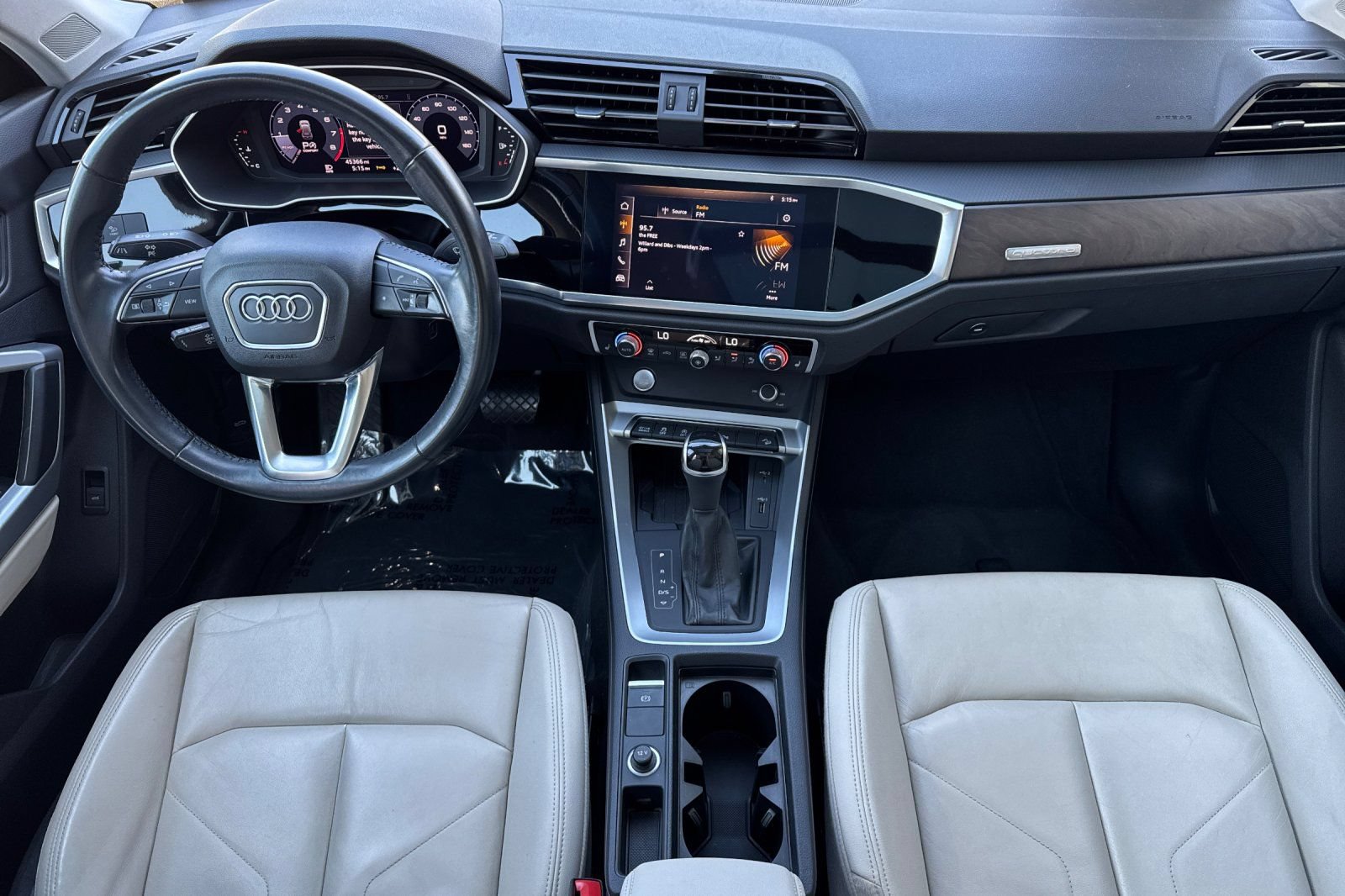 Used 2020 Audi Q3 2.0T Premium Plus AWD/4WD image 13