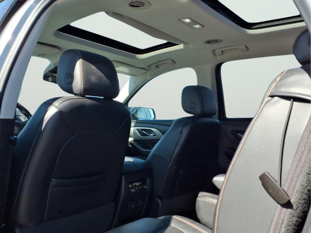 Used 2018 Chevrolet Traverse LT image 11