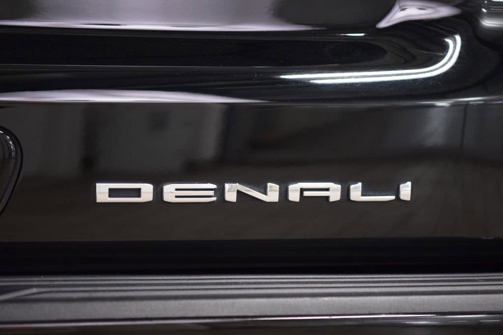 Used 2024 GMC Yukon XL Denali w/ Advanced Technology Package AWD/4WD image 23