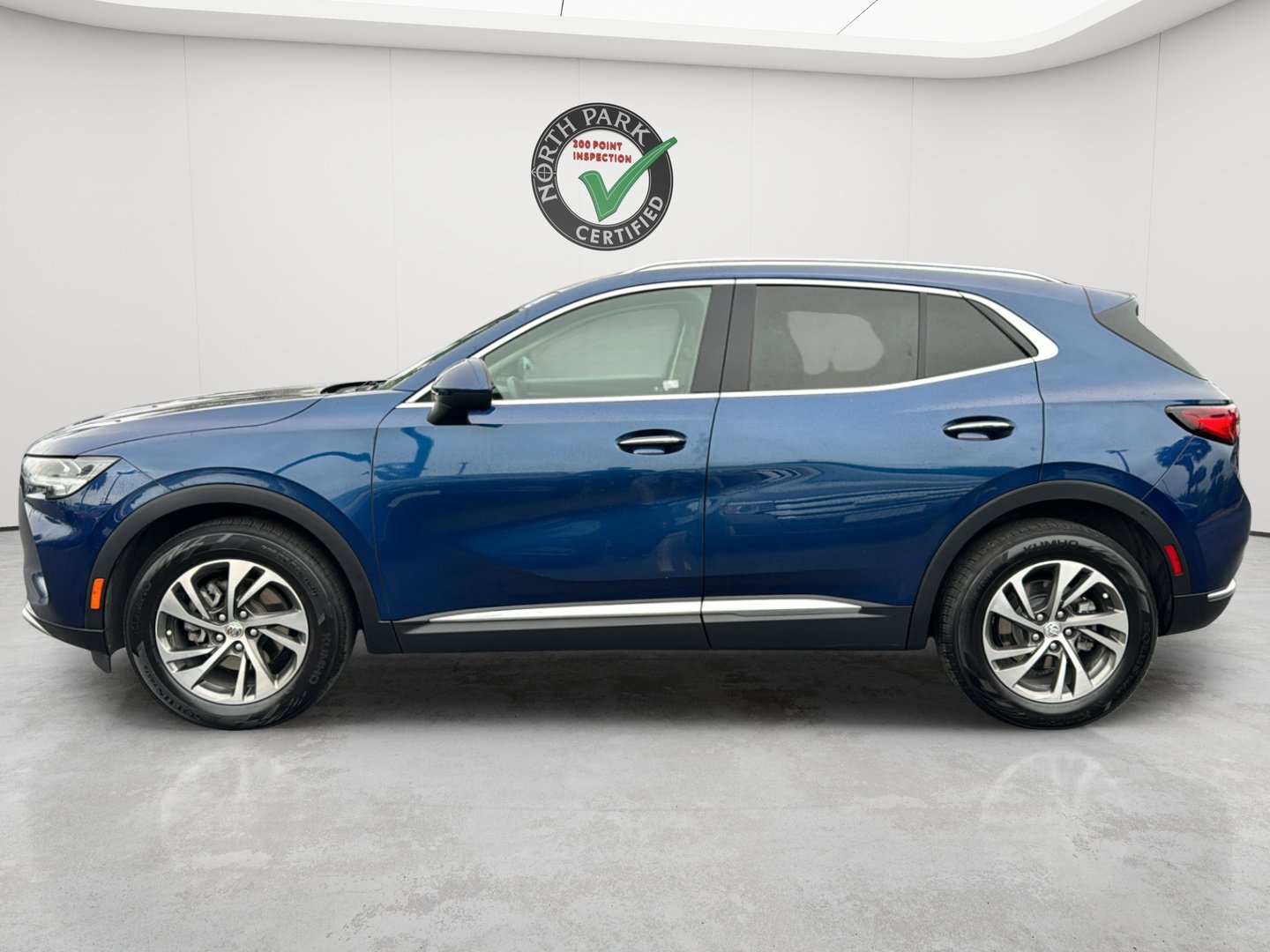 Used 2023 Buick Envision Essence FWD image 2