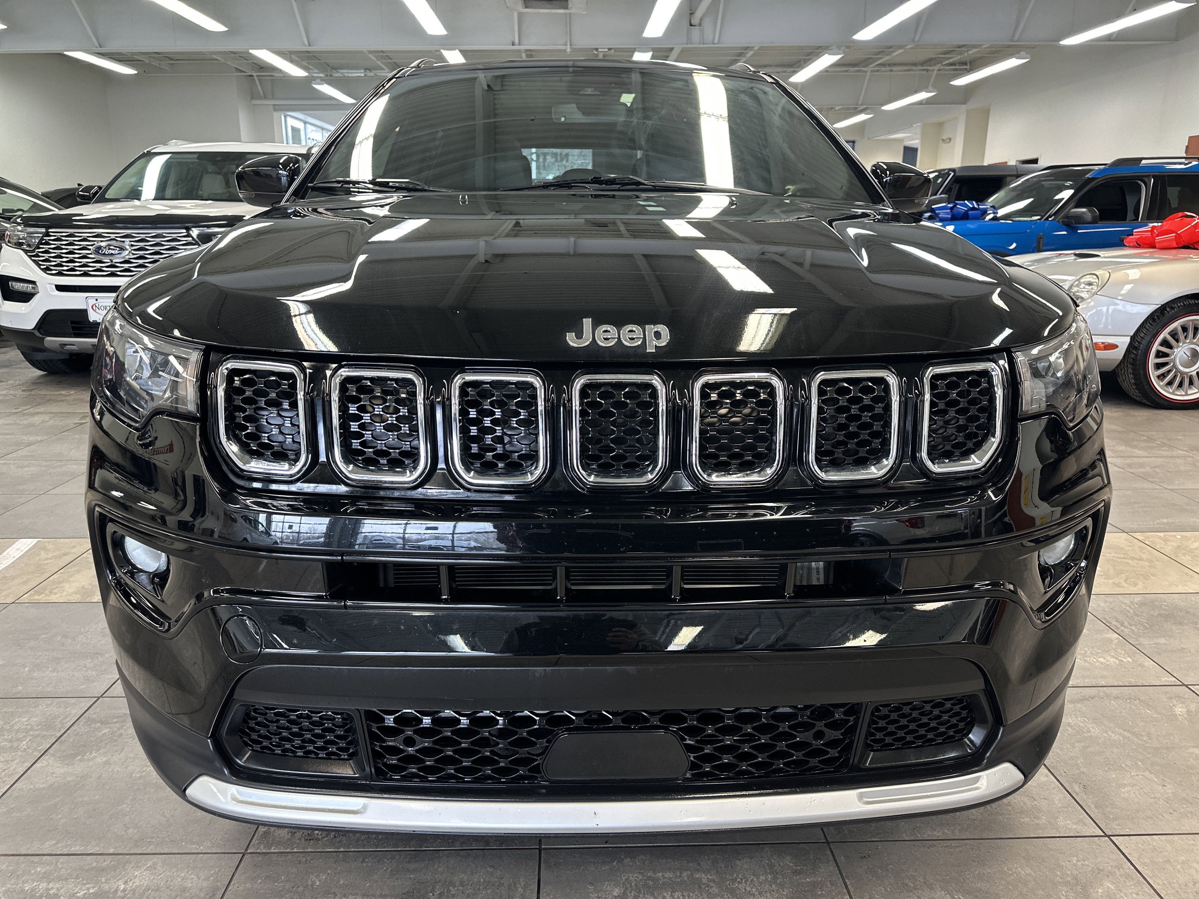 Used 2023 Jeep Compass Limited w/ Sun and Sound Group image 19