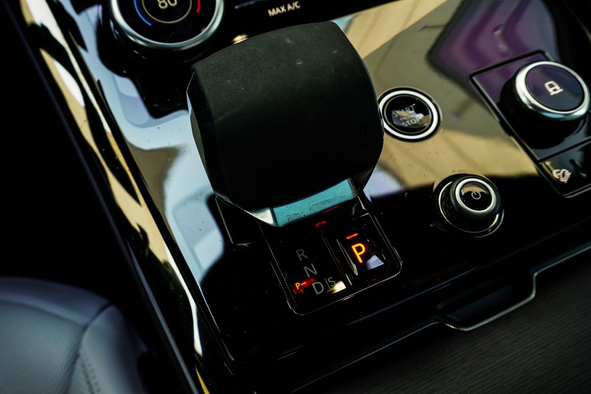 Used 2023 Land Rover Range Rover Sport SE Dynamic image 22