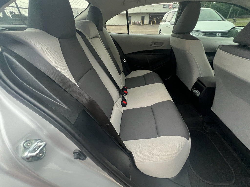 Used 2025 Toyota Corolla LE FWD image 15