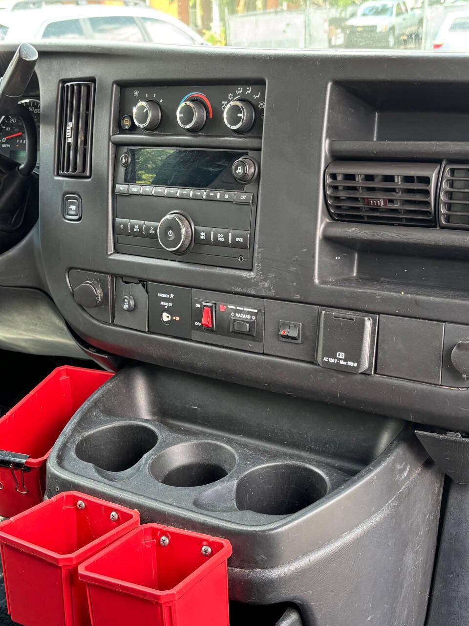 Used 2017 Chevrolet Express 2500 RWD image 23