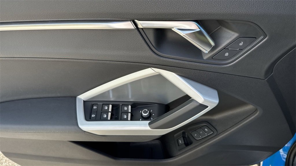 Used 2022 Audi Q3 2.0T Premium w/ Convenience Package image 41