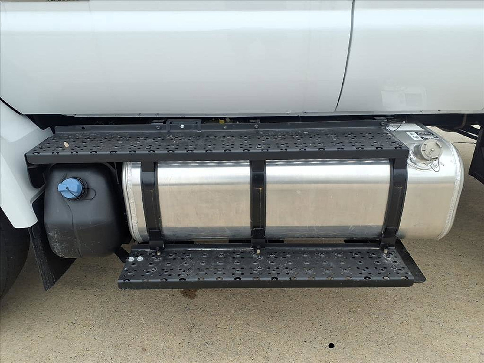 New 2026 Ford F750 2WD SuperCab Super Duty image 10