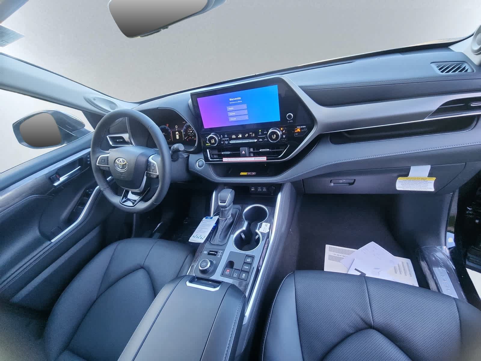 New 2026 Toyota Highlander Limited AWD/4WD image 16