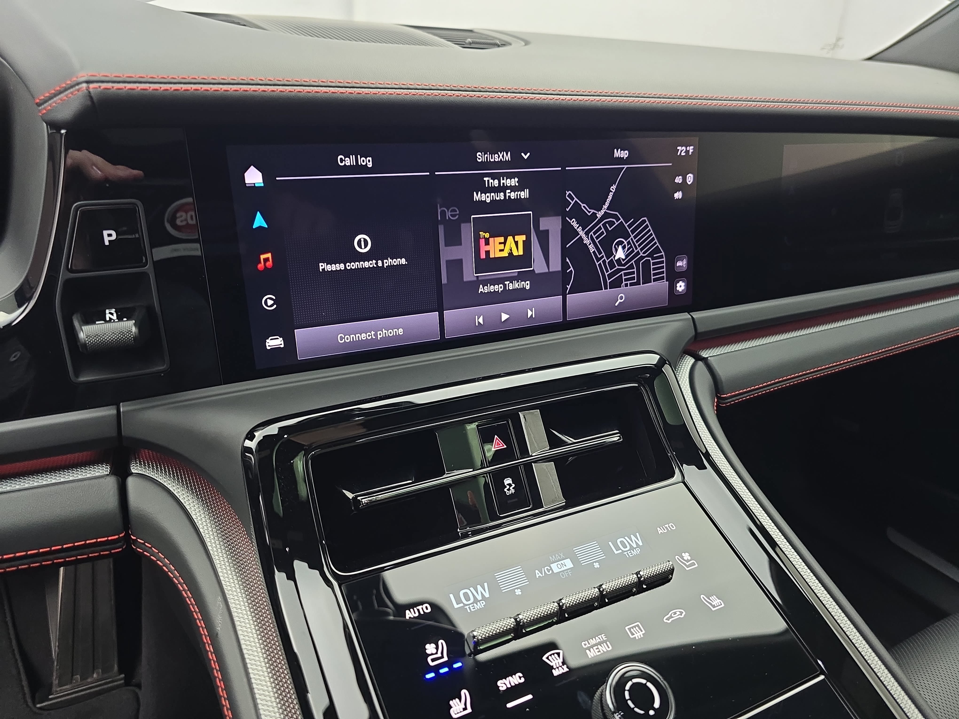 Certified 2025 Porsche Panamera 4 AWD/4WD image 22
