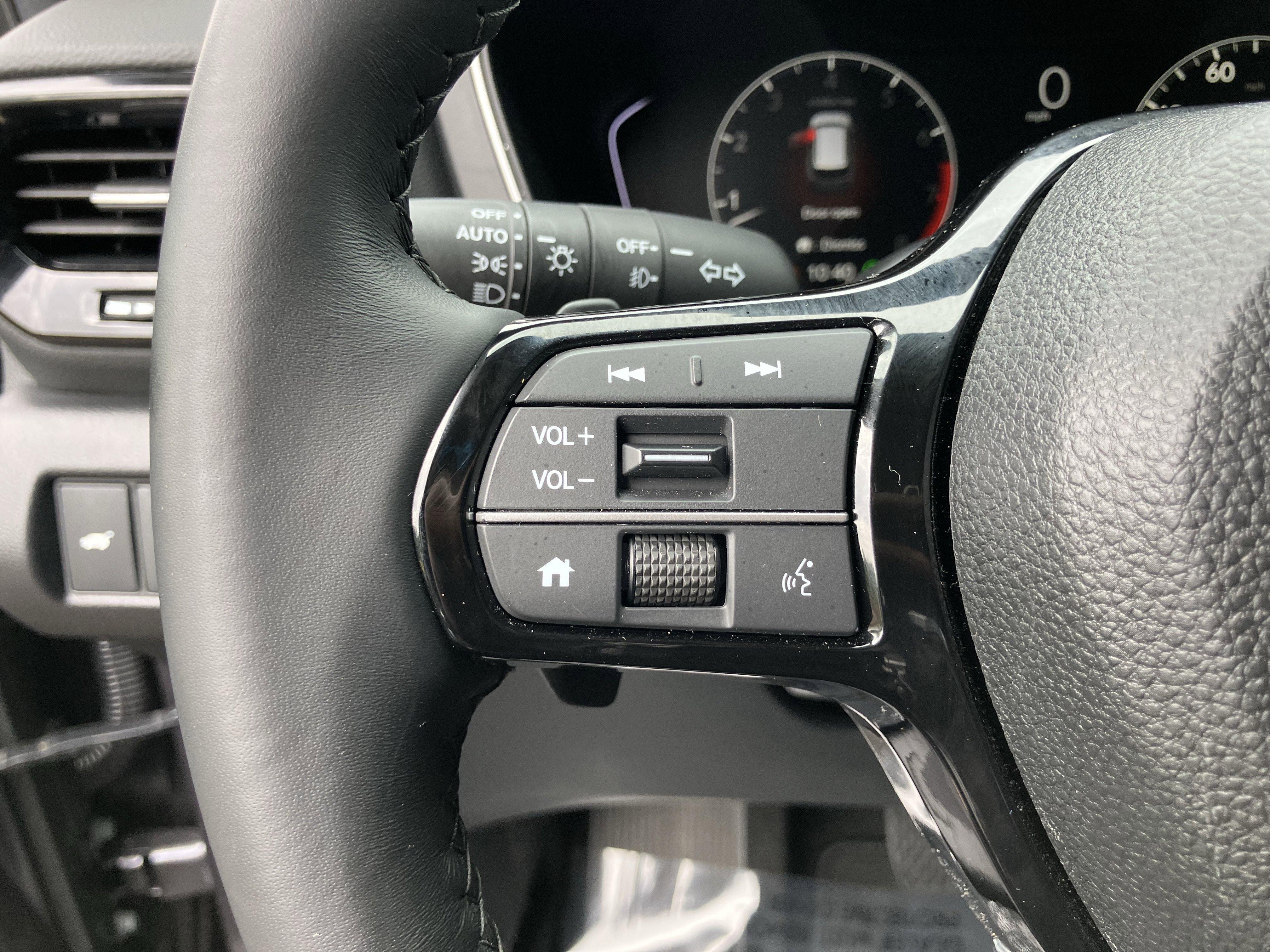 Used 2025 Honda Pilot Touring image 21