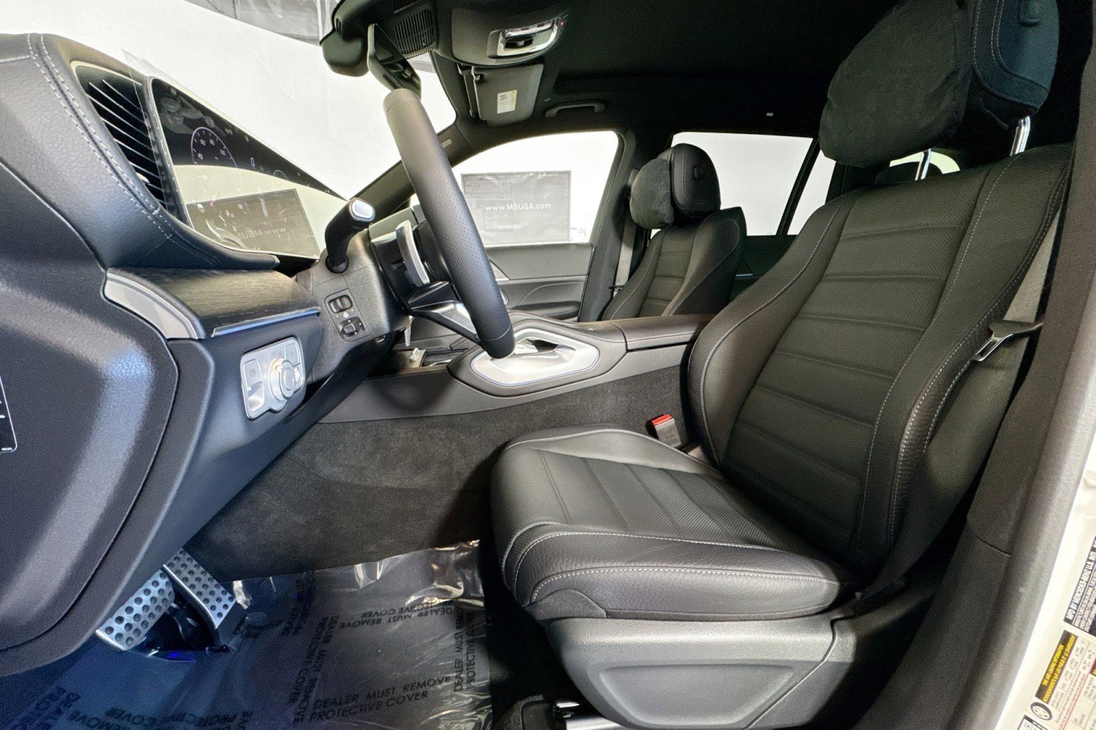 New 2026 Mercedes-Benz GLS 580 4MATIC image 18