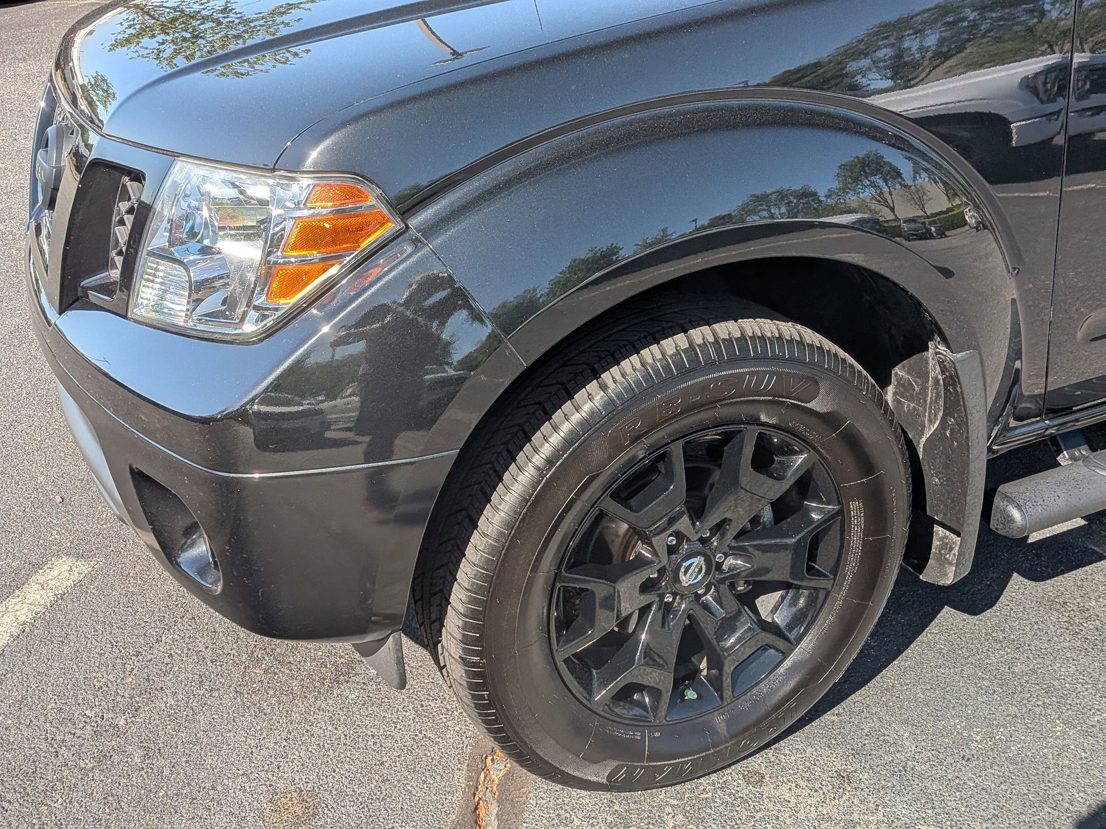 Used 2021 Nissan Frontier SV w/ Midnight Edition Floor Mats RWD image 11