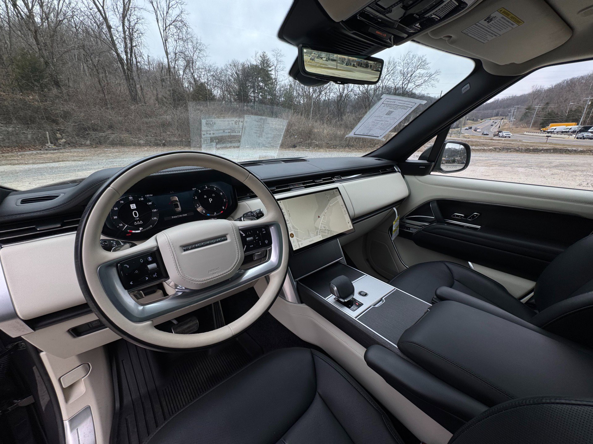Used 2024 Land Rover Range Rover SE image 10