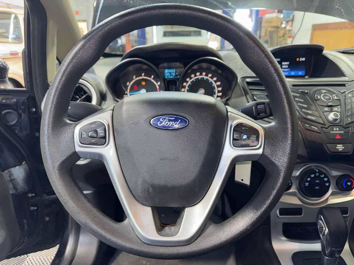 Used 2019 Ford Fiesta SE image 18