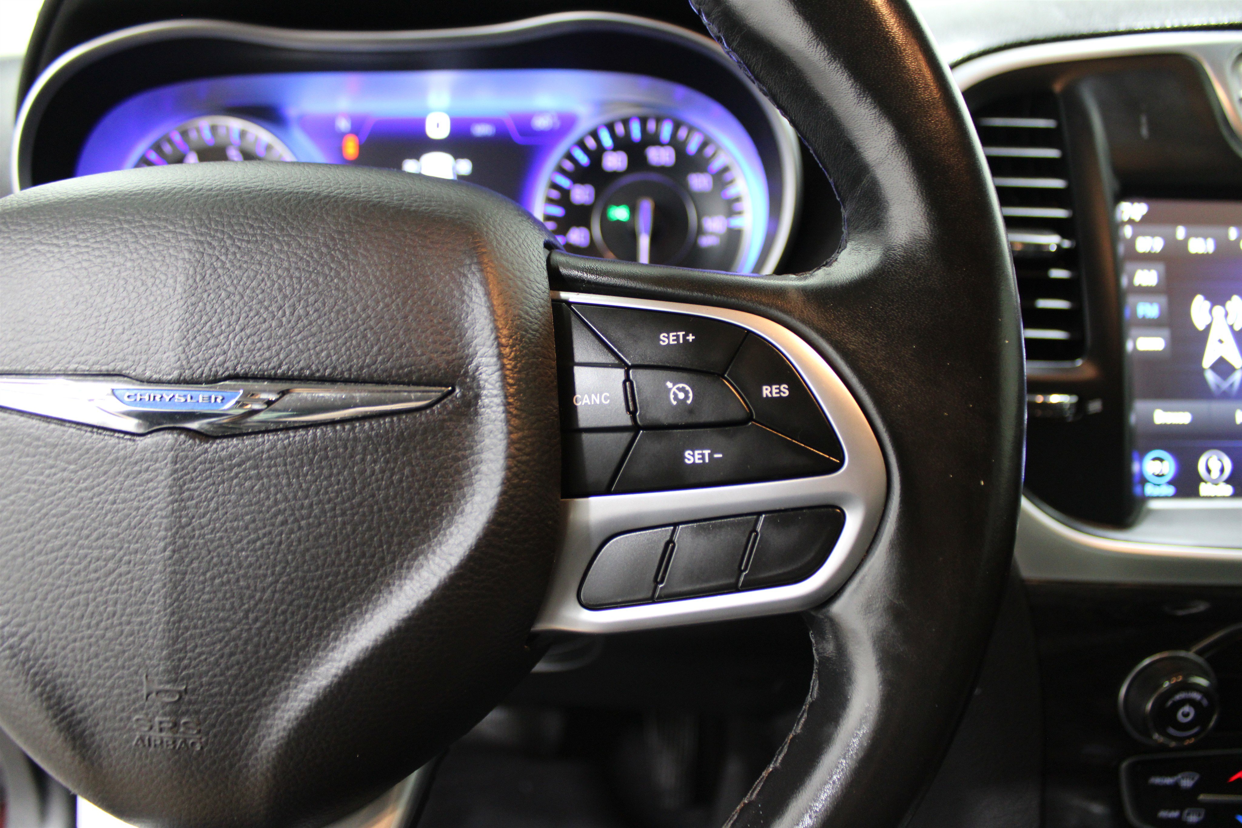 Used 2019 Chrysler 300 Touring w/ Sport Appearance Package image 11