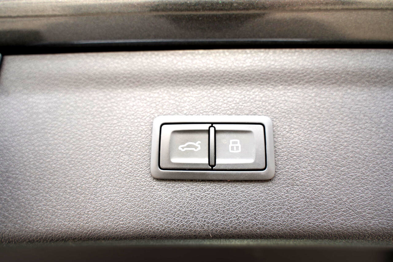 Used 2018 Audi Q3 2.0T Premium Plus image 20