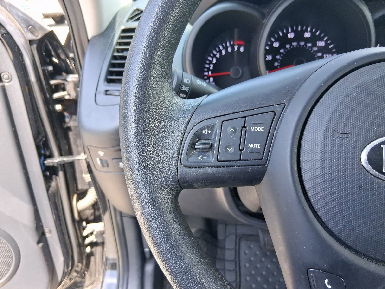 Used 2013 Kia Soul image 14