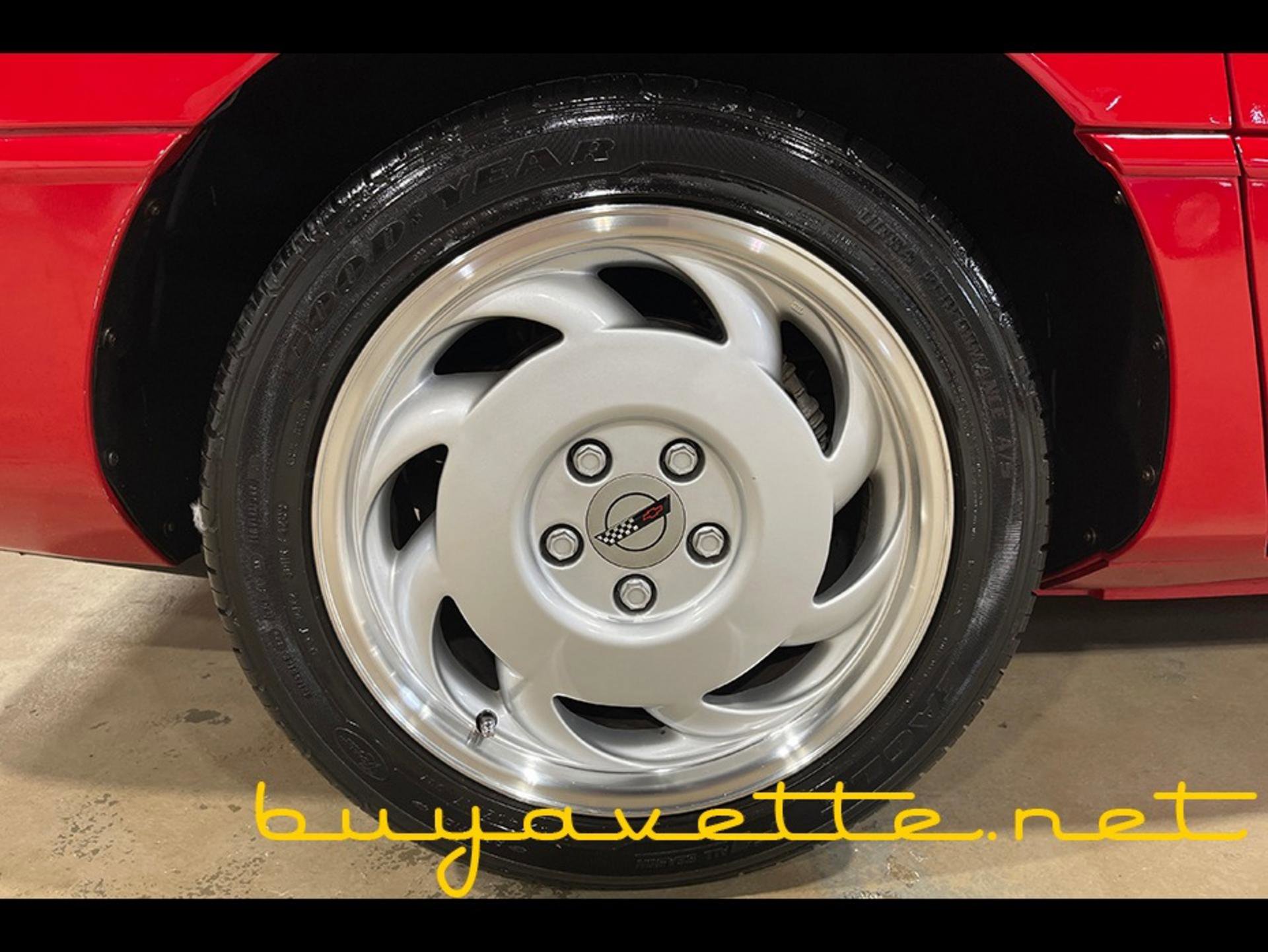 Used 1991 Chevrolet Corvette Coupe image 11