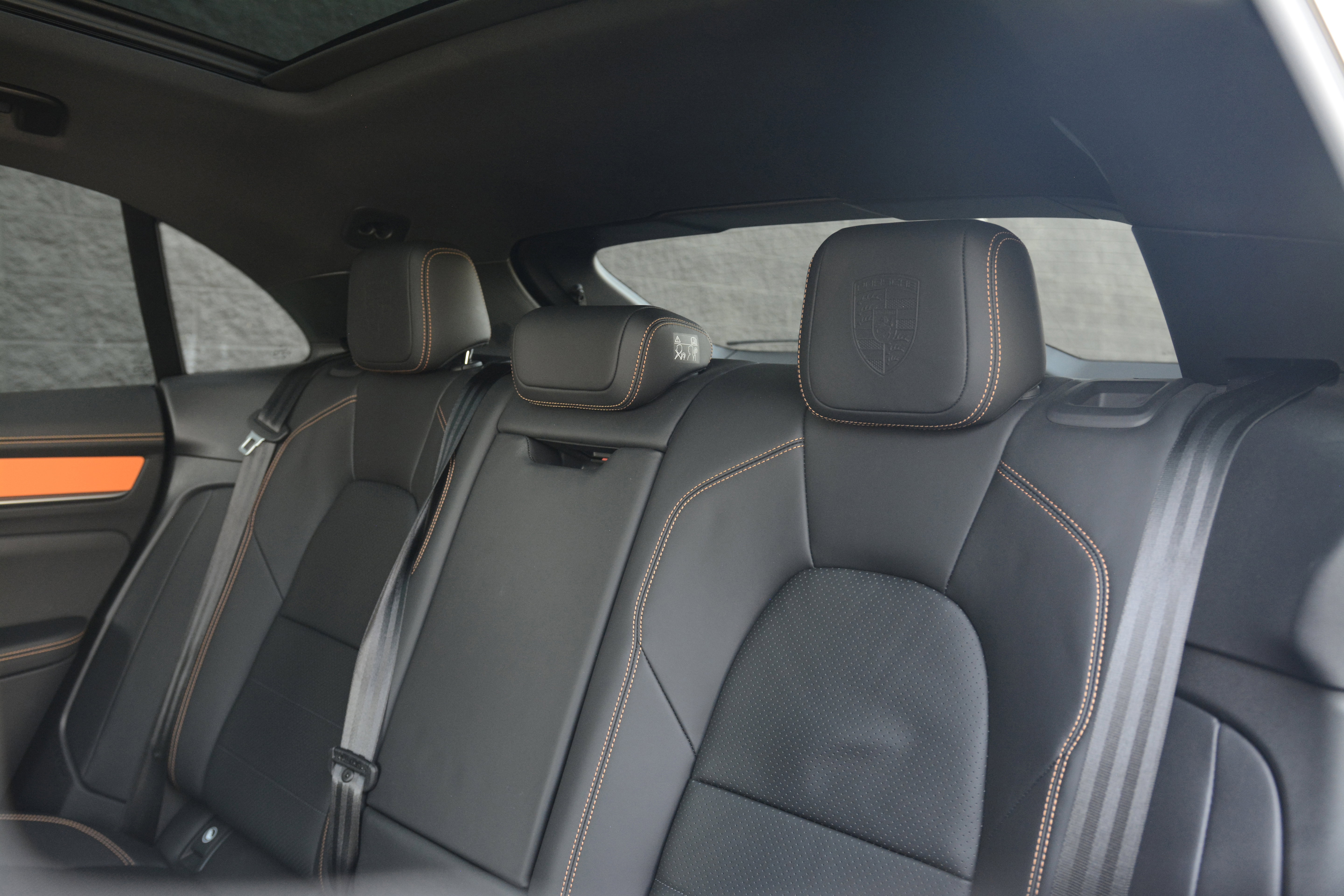 Certified 2025 Porsche Macan Electric image 30