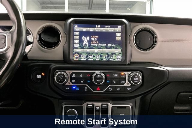 Used 2022 Jeep Wrangler Unlimited Sahara AWD/4WD image 20