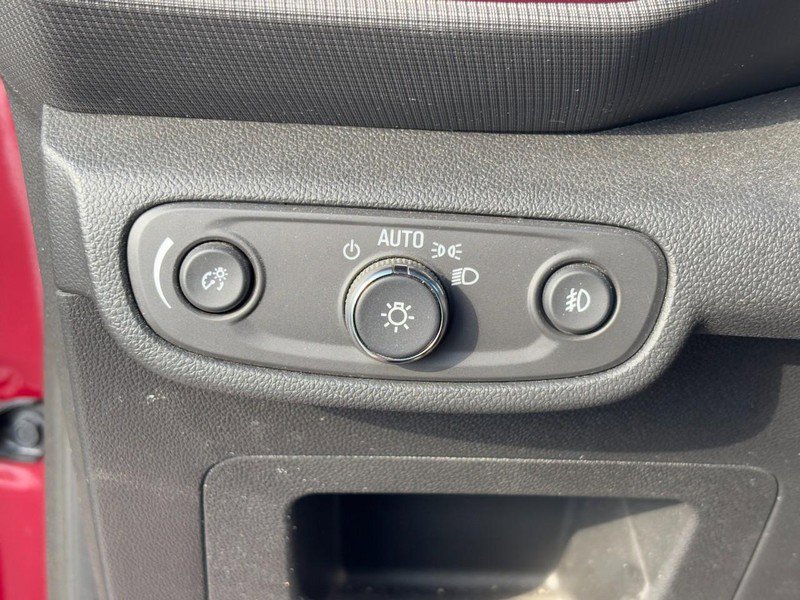 Used 2021 Chevrolet TrailBlazer RS w/ Sun and Liftgate Package image 16