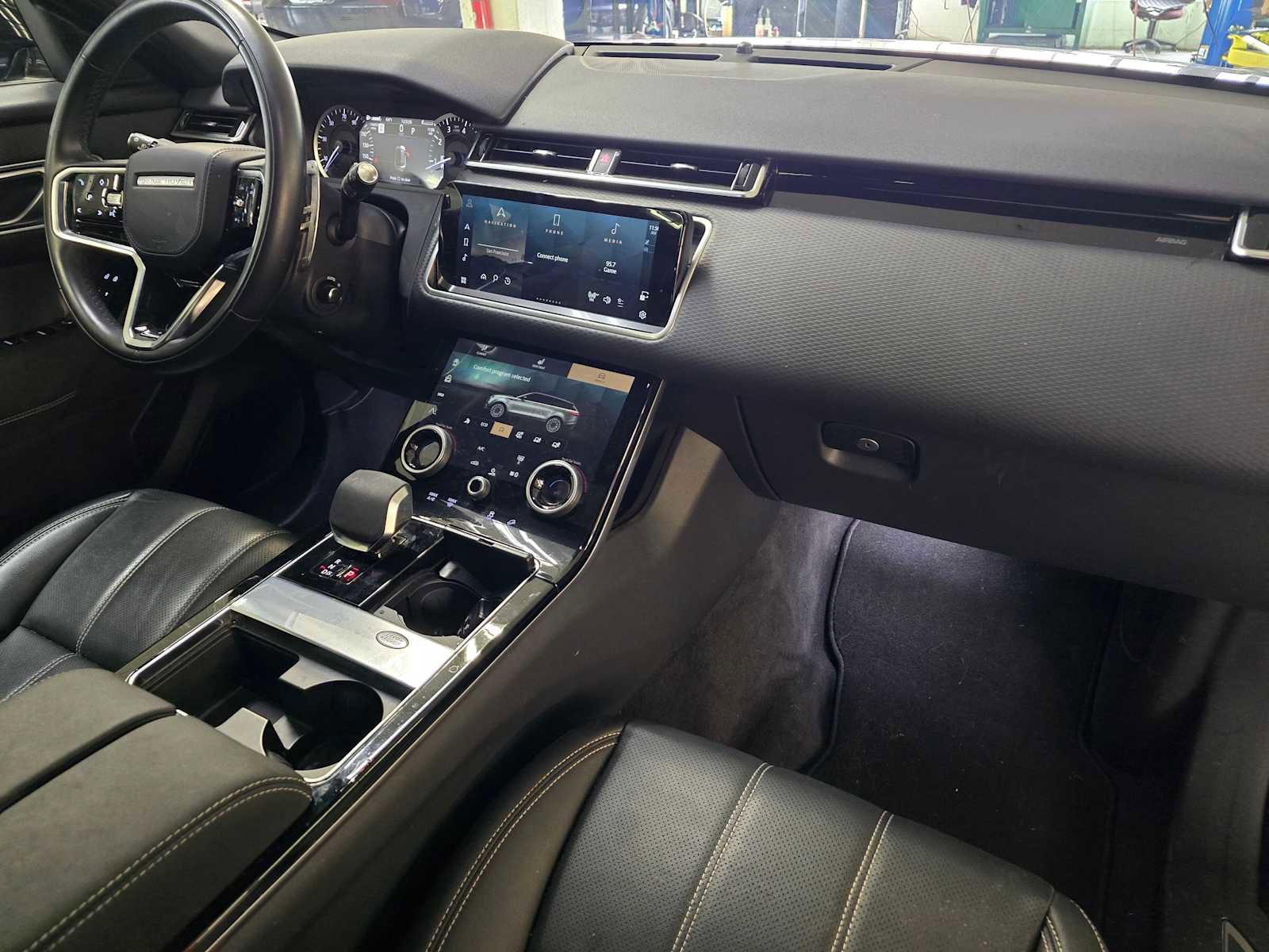 Used 2023 Land Rover Range Rover Velar R-Dynamic S AWD/4WD image 10