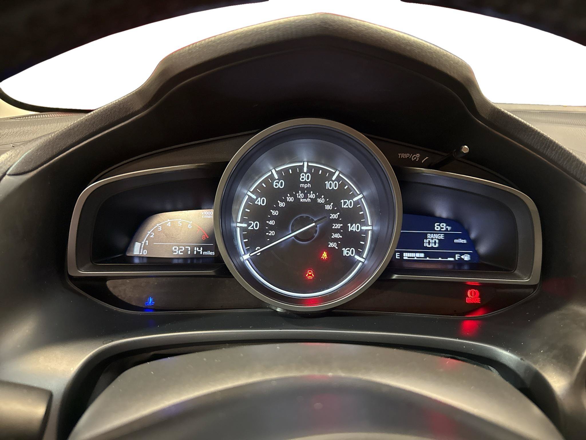 Used 2018 MAZDA MAZDA3 Touring FWD image 13