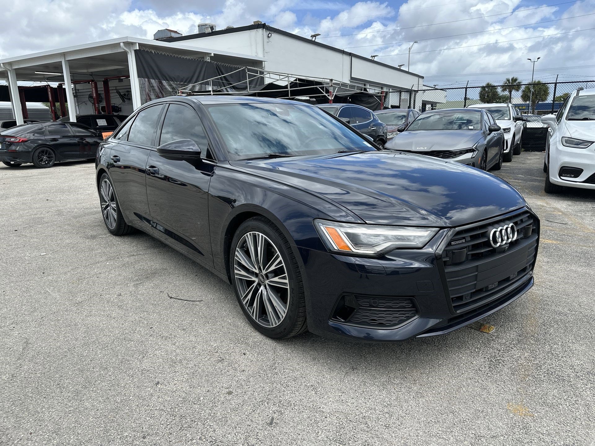 Used 2023 Audi A6 Premium Plus image 2