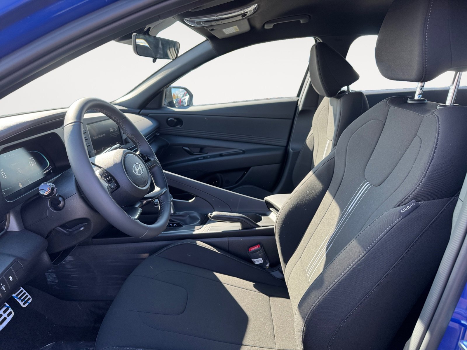 New 2025 Hyundai Elantra Sport image 9