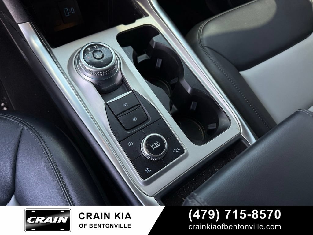 Used 2024 Ford Explorer XLT w/ Equipment Group 202A AWD/4WD image 19