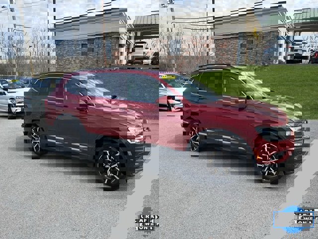 Used 2021 Volkswagen Tiguan SE w/ Panoramic Sunroof Package image 3