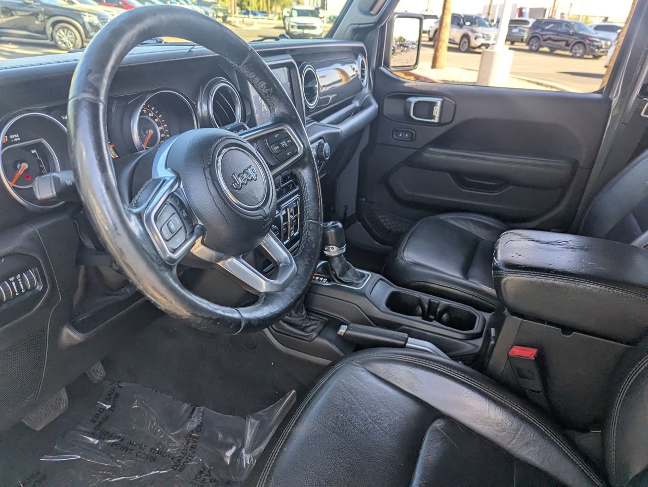 Used 2019 Jeep Wrangler Unlimited Sahara image 16