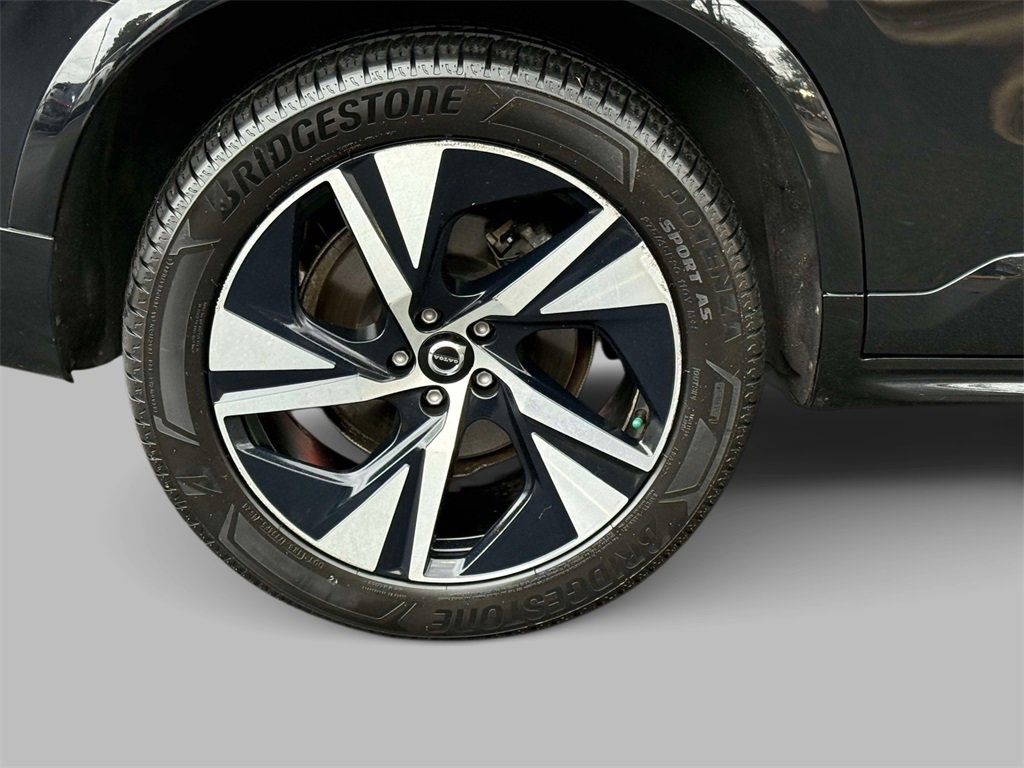 Used 2020 Volvo XC90 T6 R-Design image 13