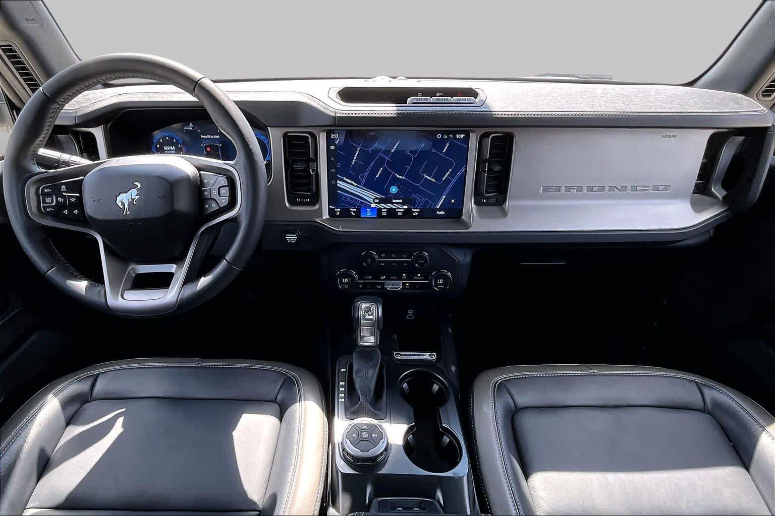 Used 2025 Ford Bronco Outer Banks AWD/4WD image 13